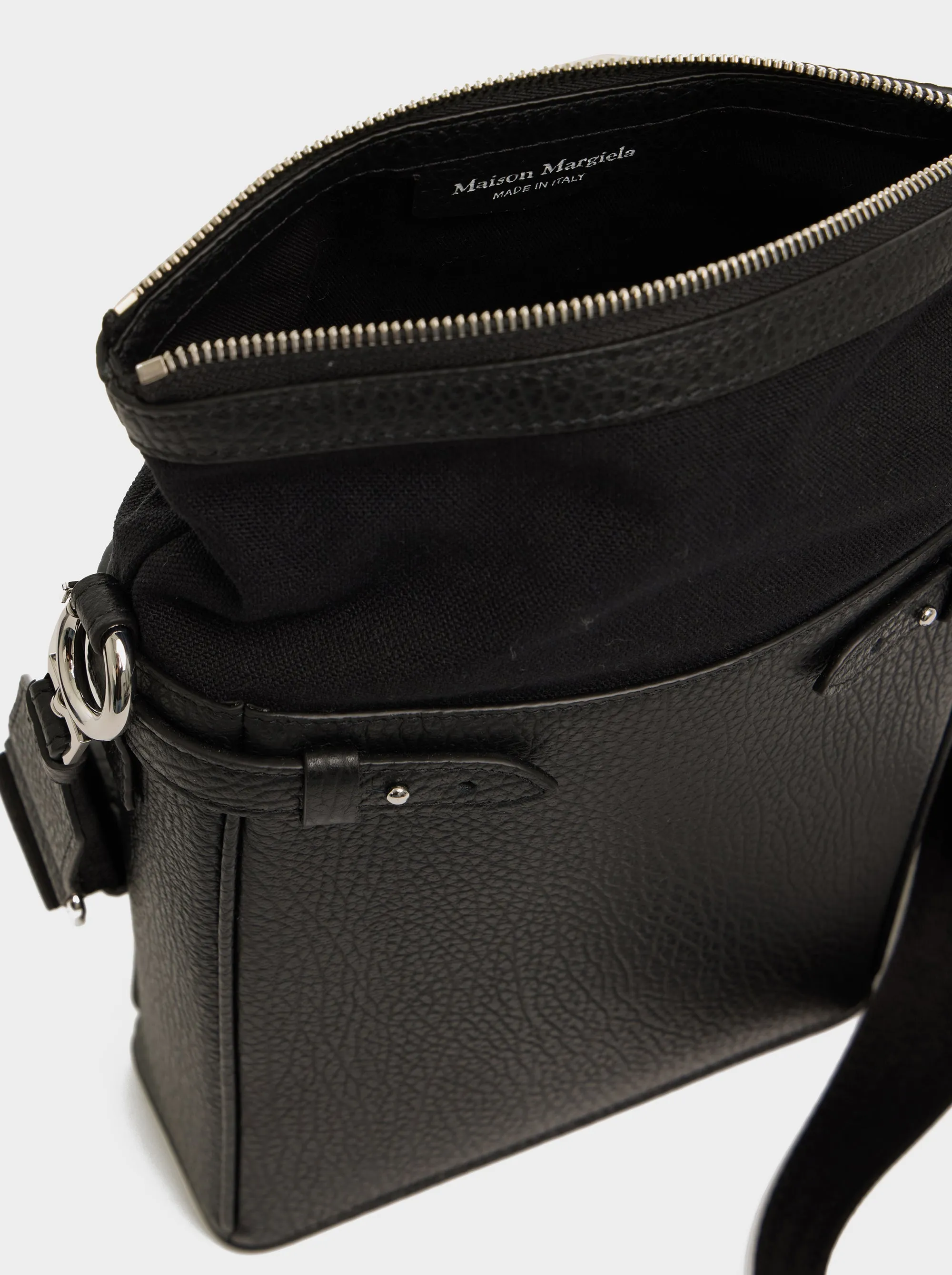 5AC Camera Bag Vertical in Black