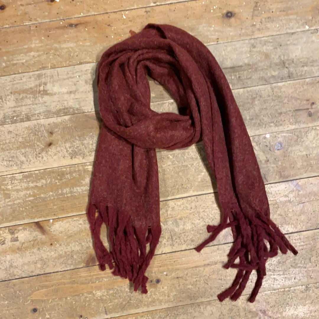 C'EST MOI Burgundy Blanket Scarf