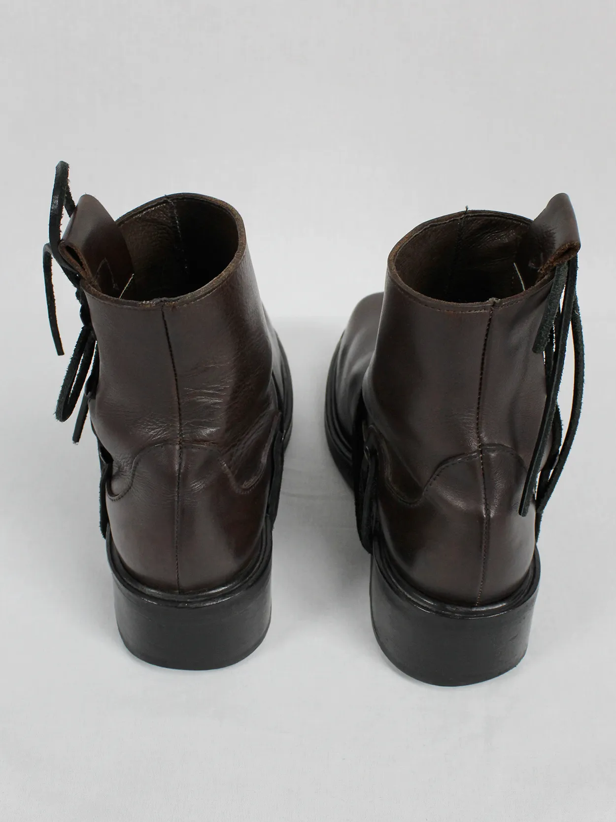 Dirk Bikkembergs 90's brown boots with hooks and laces through the soles - size 44