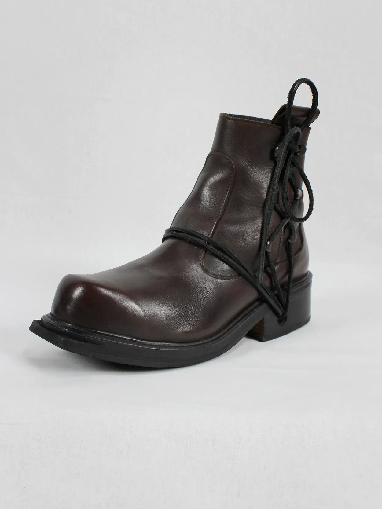 Dirk Bikkembergs 90's brown boots with hooks and laces through the soles - size 44