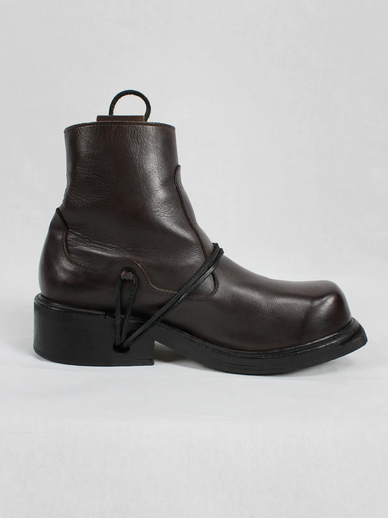 Dirk Bikkembergs 90's brown boots with hooks and laces through the soles - size 44