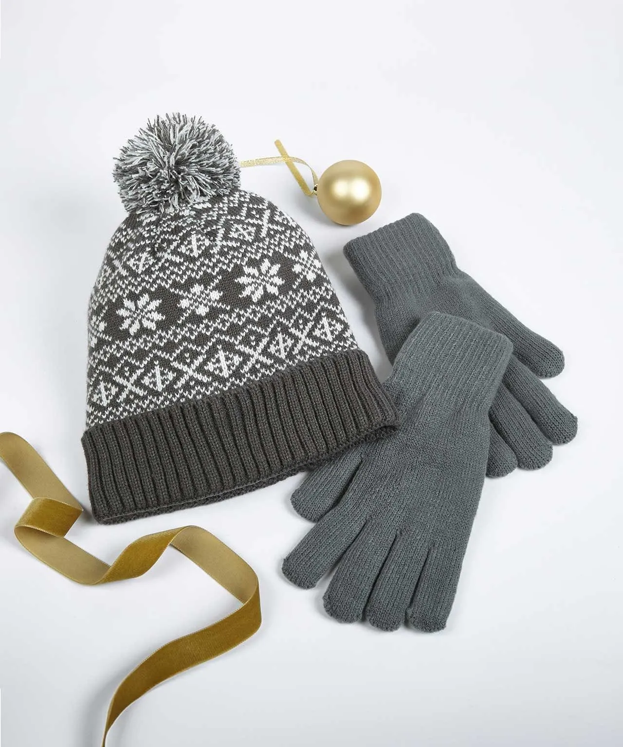 Men's Hat and Glove Combo