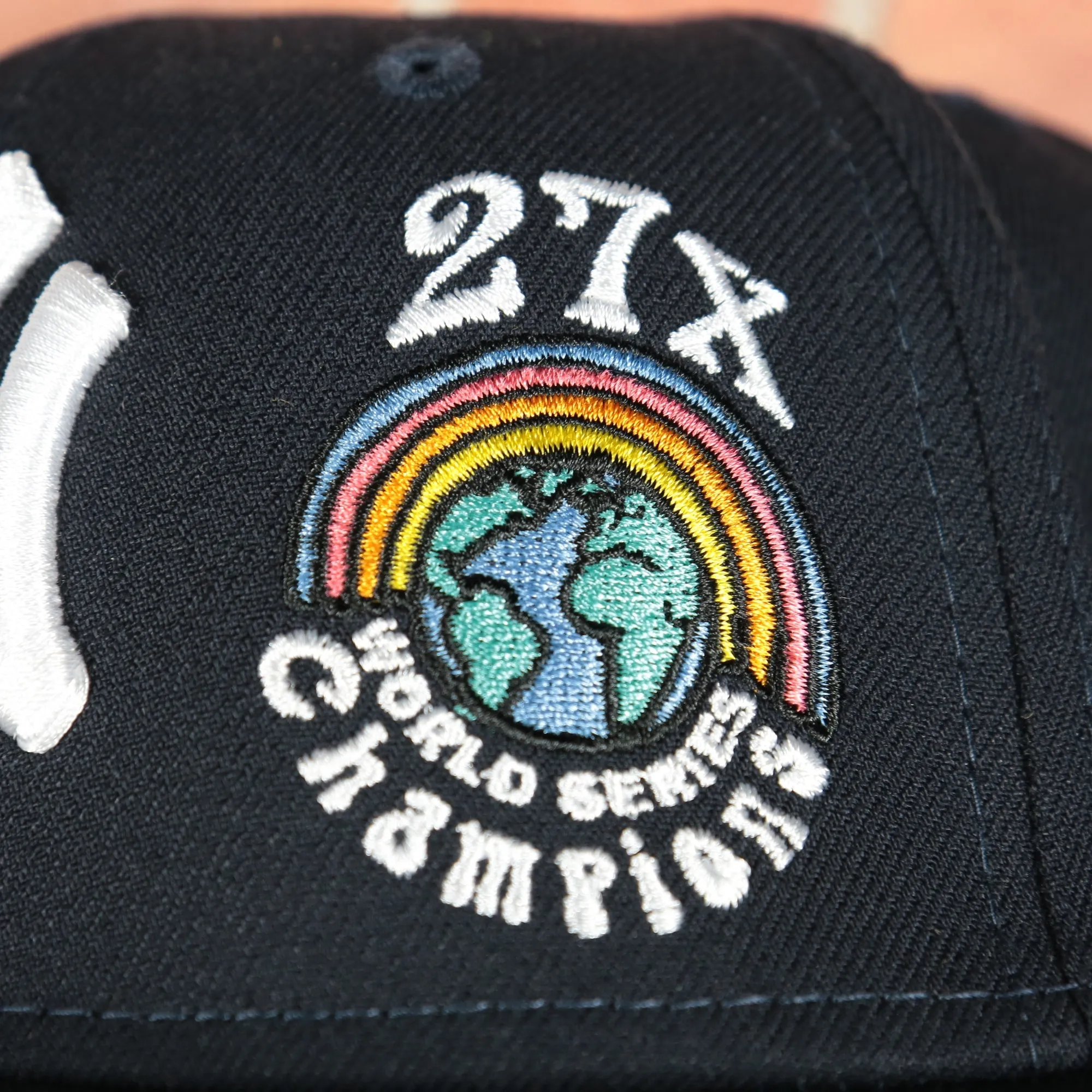 New York Yankees Groovy World Series Champions Patch 59Fifty Fitted Cap | New Era Groovy Side Patch