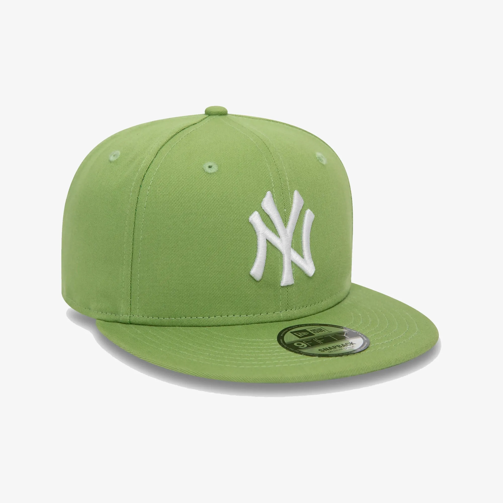 New York Yankees League Essential Green Adjustable Cap - Buy Now!