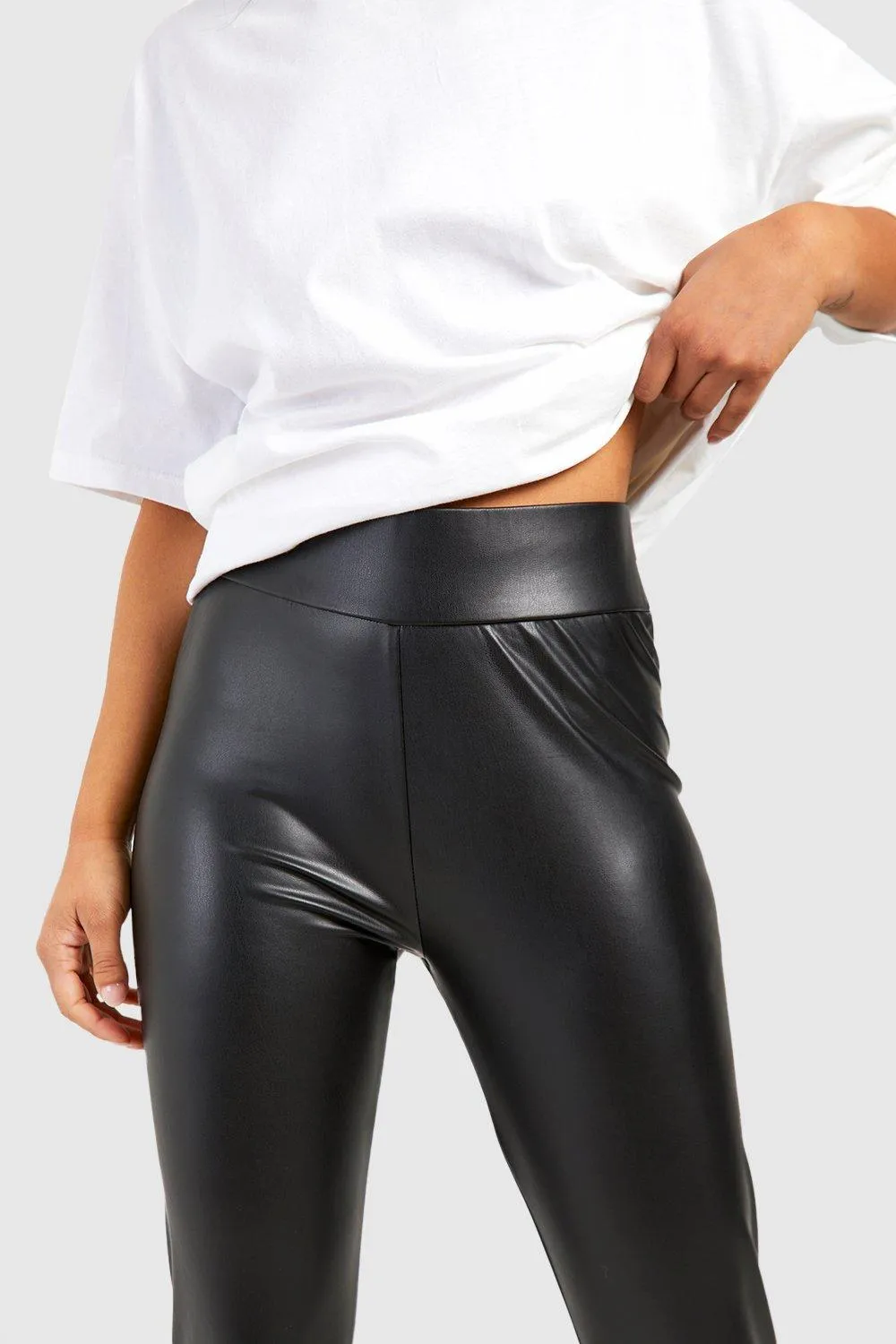 Petite Leather Look Leggings | Super Stretch | boohoo