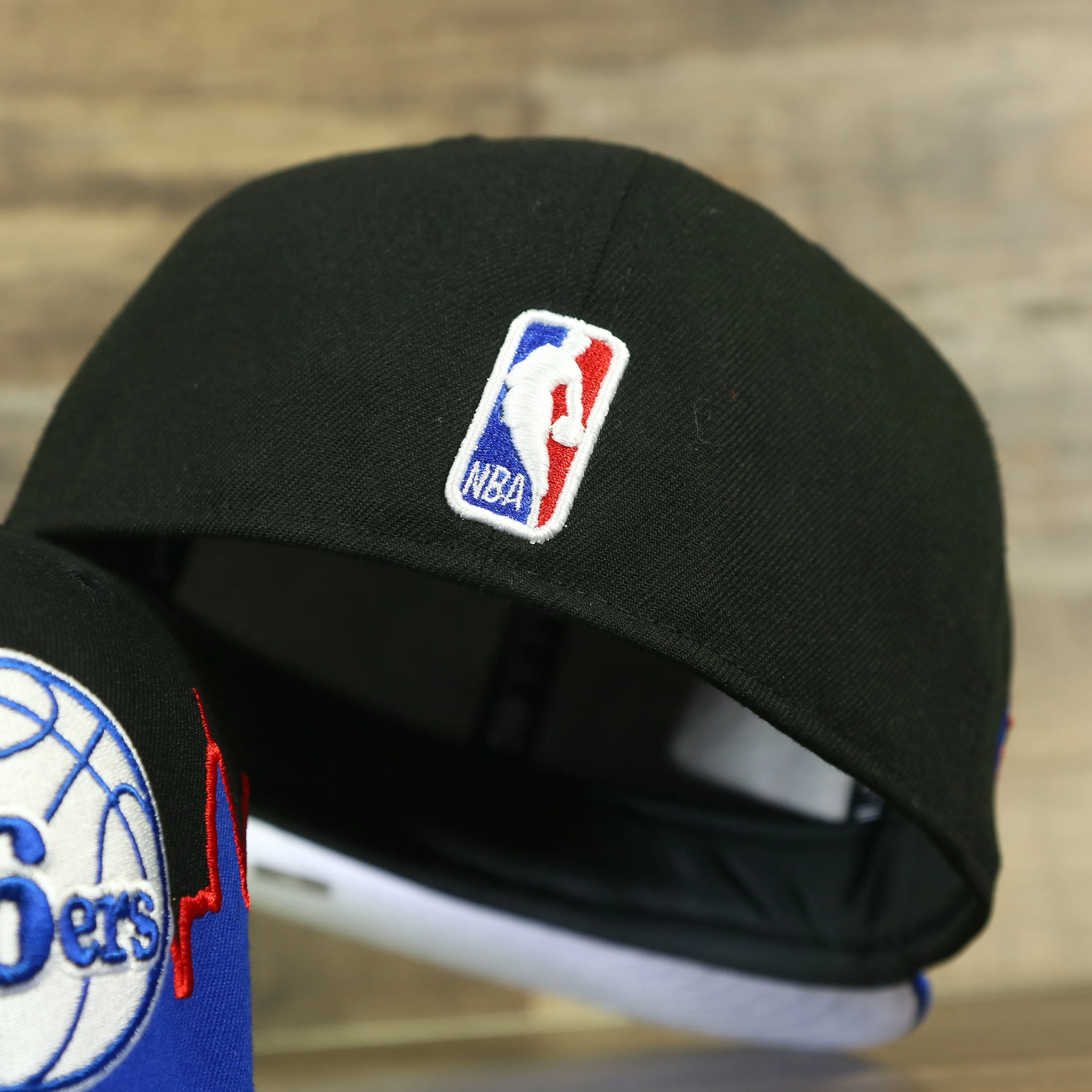 Philadelphia 76ers City Skyline Side Patch 59Fifty Fitted Cap with Philadelphia Skyline - 5950.