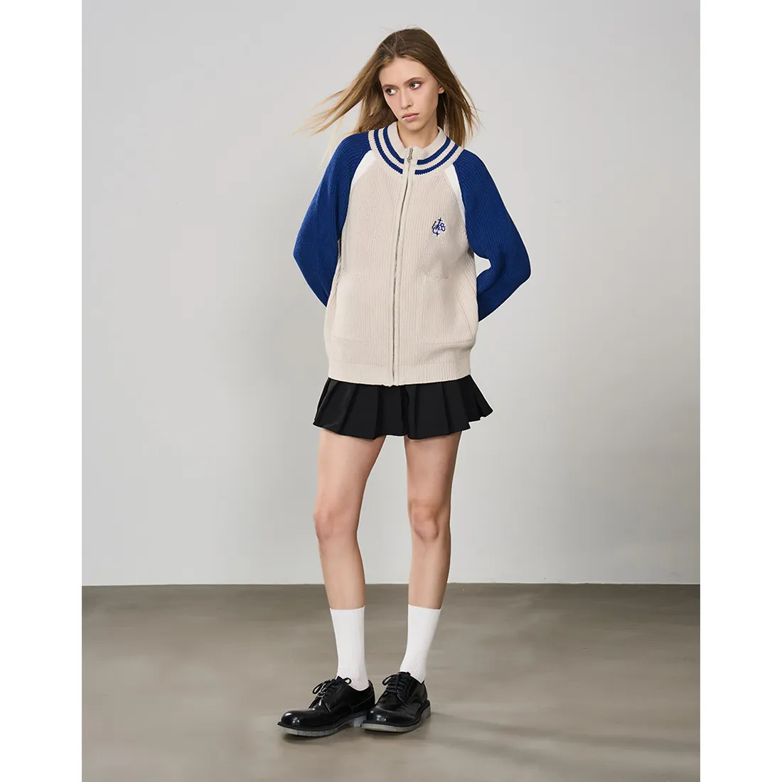 Street Style Cotton Cardigans with Long Sleeves and Logo Design