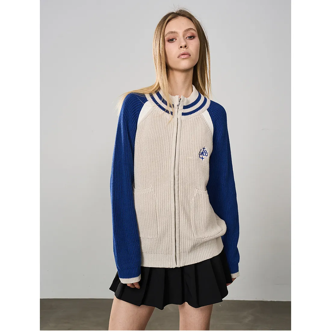 Street Style Cotton Cardigans with Long Sleeves and Logo Design