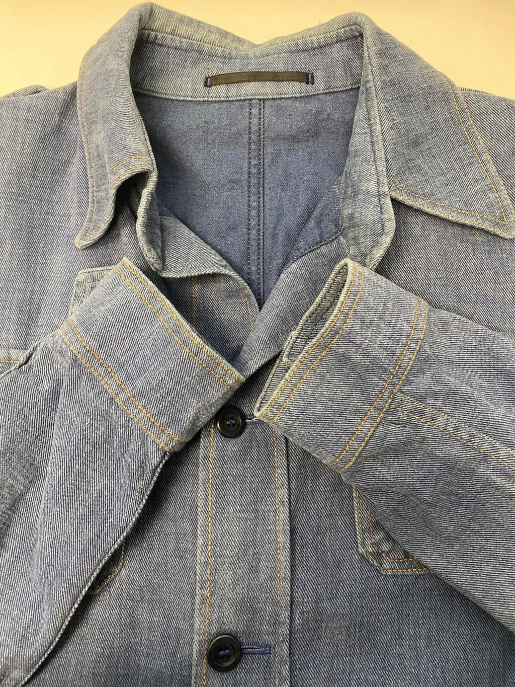 Vintage men’s denim jacket in mid-blue – Small